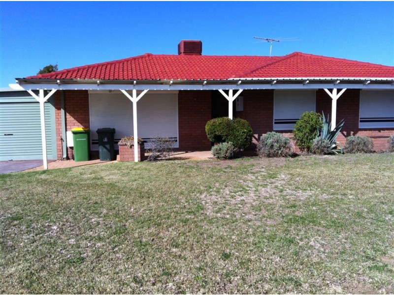 29 Arkwell Avenue, Rockingham WA 6168