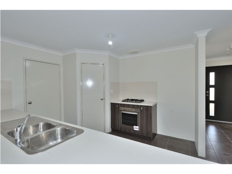 16 Remembrance Drive, Baldivis WA 6171