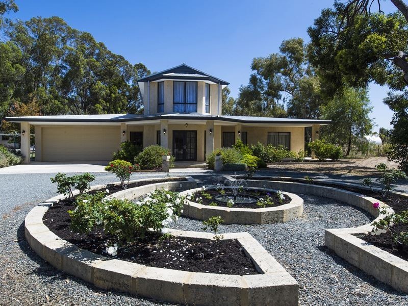 42 Hilltop Rise, Karnup WA 6176