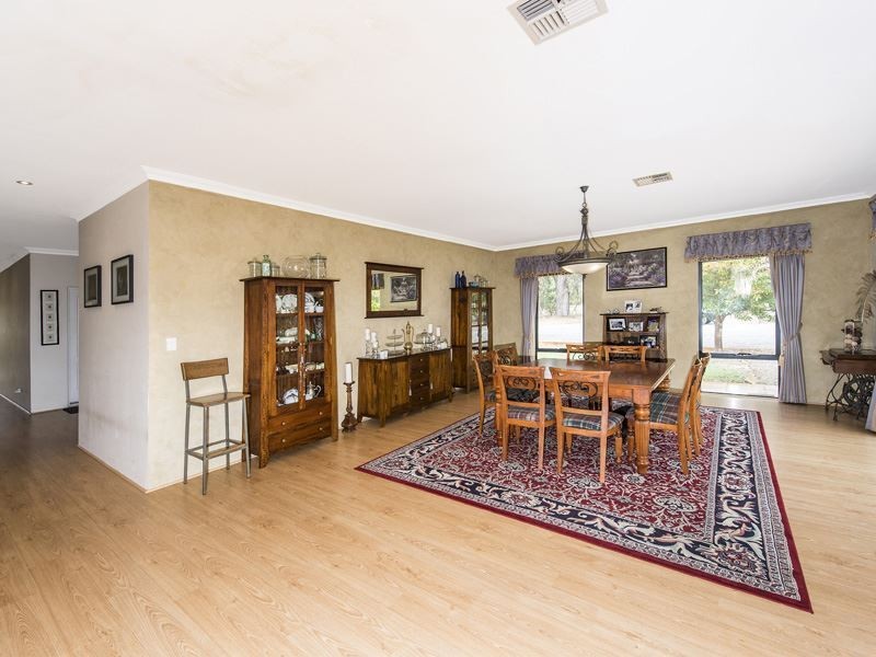 42 Hilltop Rise, Karnup WA 6176