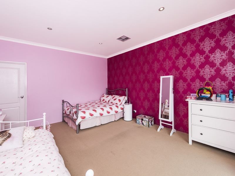 42 Hilltop Rise, Karnup WA 6176