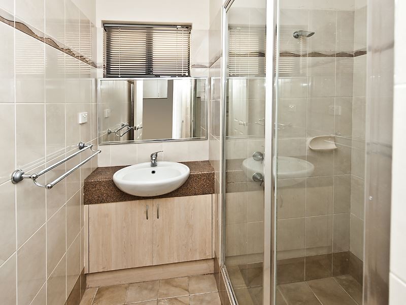 1/9 Victoria Street, Rockingham WA 6168