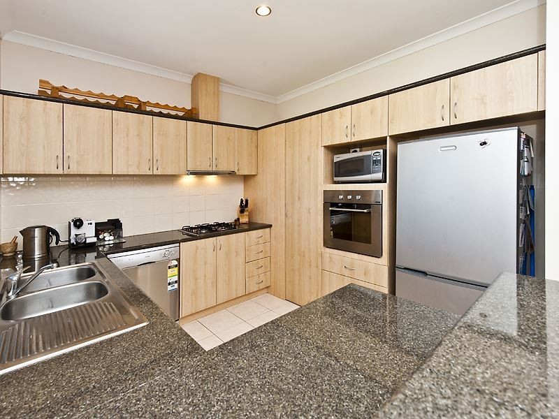 1/9 Victoria Street, Rockingham WA 6168