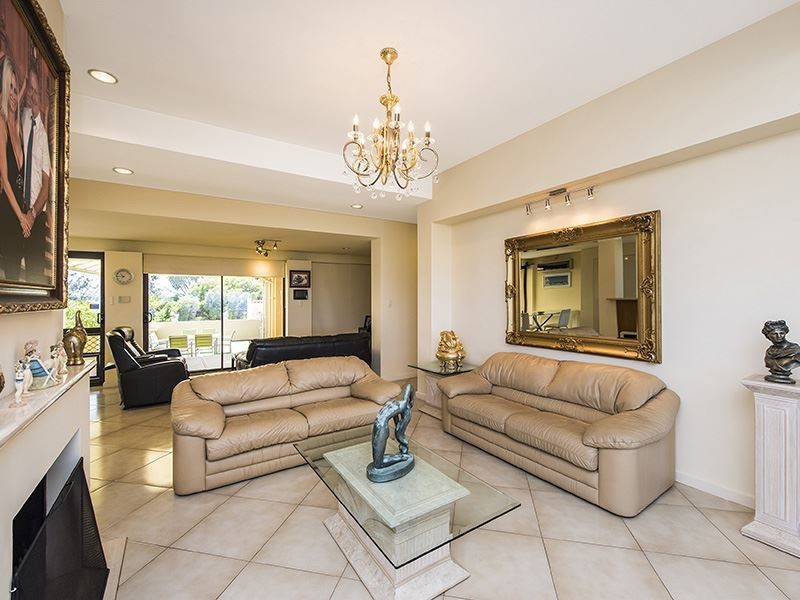 78 Warnbro Beach Road, Waikiki WA 6169