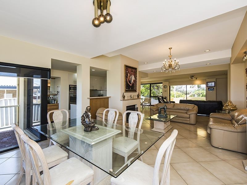 78 Warnbro Beach Road, Waikiki WA 6169