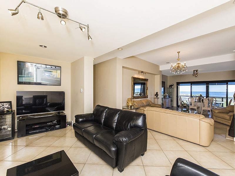 78 Warnbro Beach Road, Waikiki WA 6169