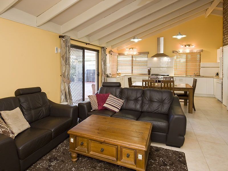 46 Tangadee Road, Golden Bay WA 6174