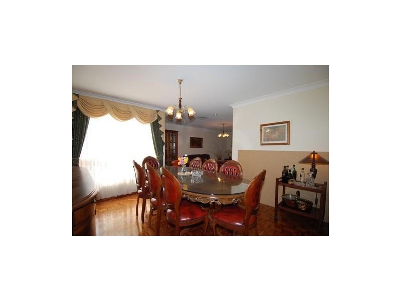 7 Chesterfield Rd, Epping NSW 2121
