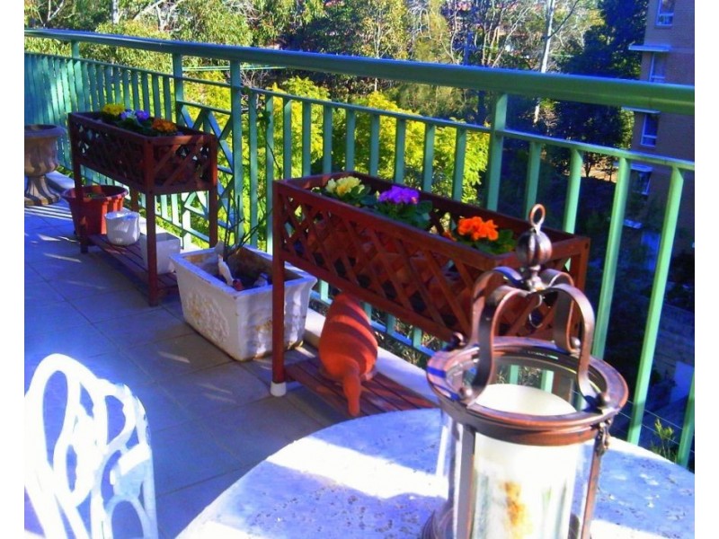 10 Freeman Road *** SOLD in 7 Days !! ***, Chatswood NSW 2067