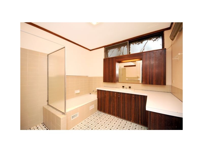 85 Campbell Dr, Wahroonga NSW 2076