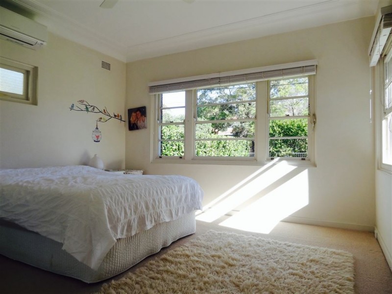 11 Warrane Rd, Roseville Chase NSW 2069