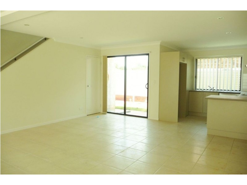 1/118 Samsonvale Rd, Strathpine QLD 4500