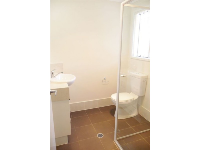 1/118 Samsonvale Rd, Strathpine QLD 4500