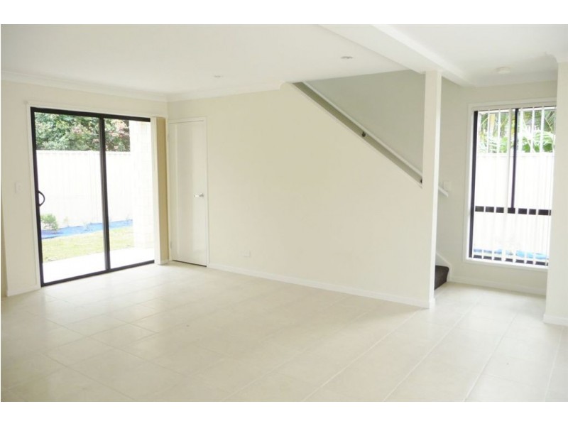 3/118 Samsonvale Rd, Strathpine QLD 4500