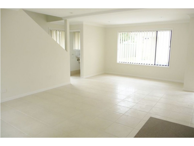 3/118 Samsonvale Rd, Strathpine QLD 4500