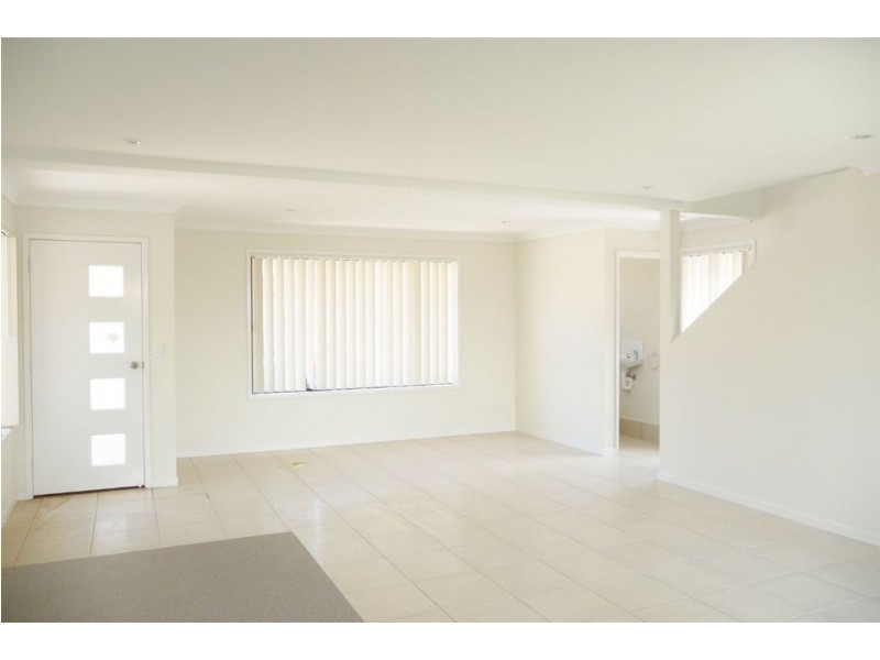 4/118 Samsonvale Rd, Strathpine QLD 4500