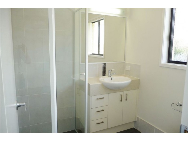 4/118 Samsonvale Rd, Strathpine QLD 4500