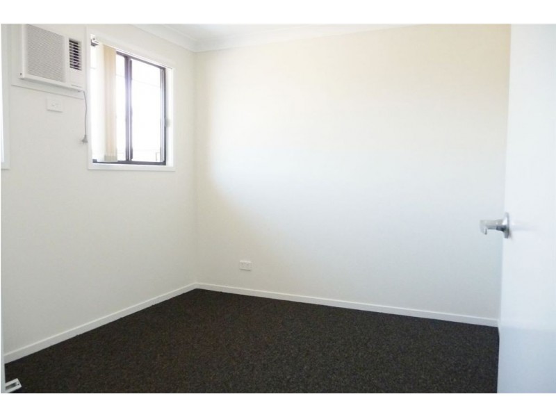 4/118 Samsonvale Rd, Strathpine QLD 4500