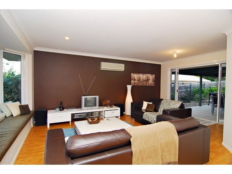 30 Tralee Pl, Parkinson QLD 4115