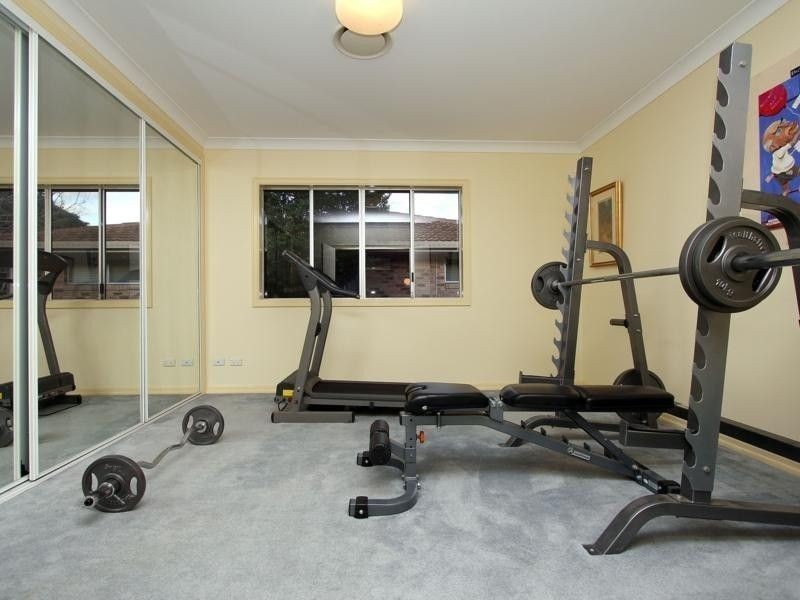 30 Faringdon St, Robertson QLD 4109