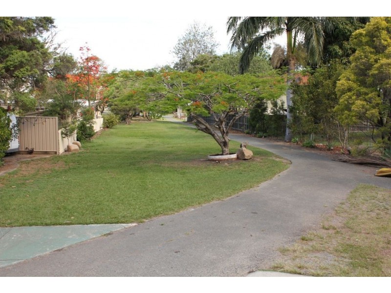 3 Armstrong St, Petrie QLD 4502