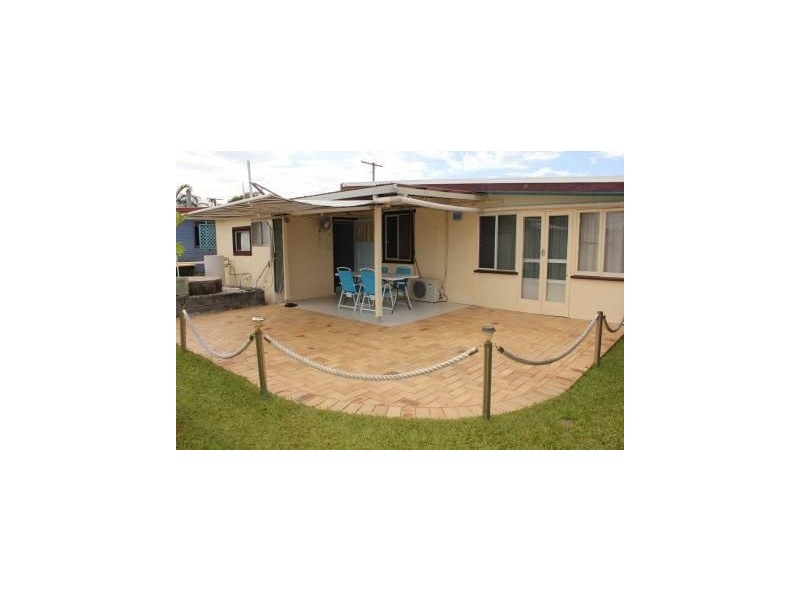 11 Second Ave, Toorbul QLD 4510