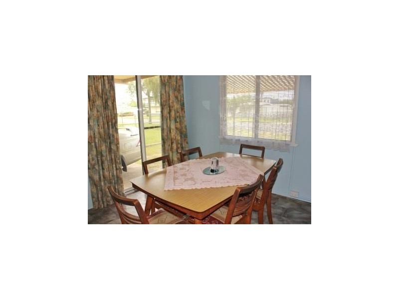 11 Second Ave, Toorbul QLD 4510