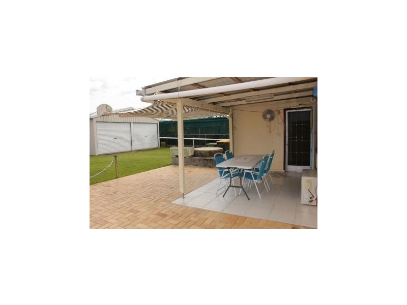 11 Second Ave, Toorbul QLD 4510