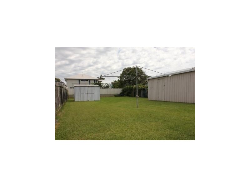 11 Second Ave, Toorbul QLD 4510