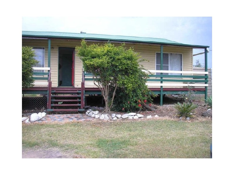 1 Primrose Pl, Regency Downs QLD 4341