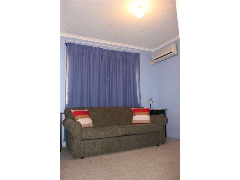 1 Burgundy crt, Petrie QLD 4502