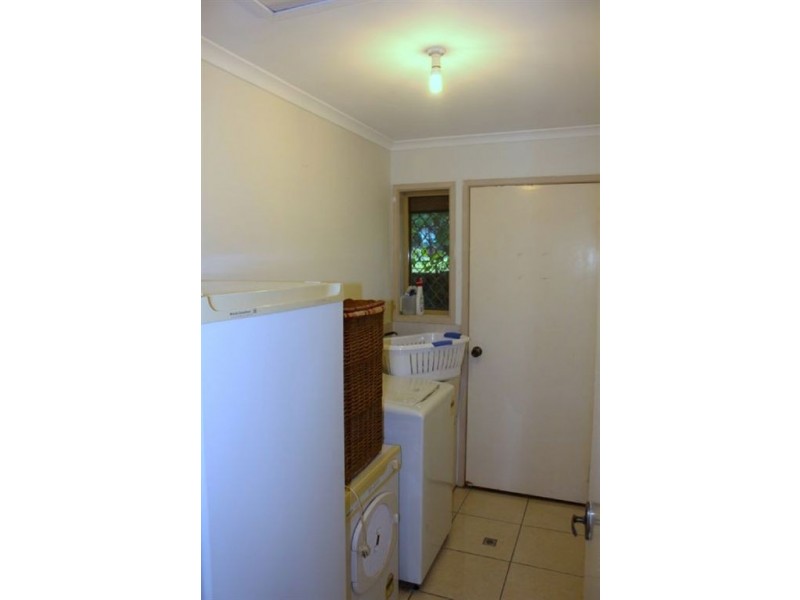 1 Burgundy crt, Petrie QLD 4502