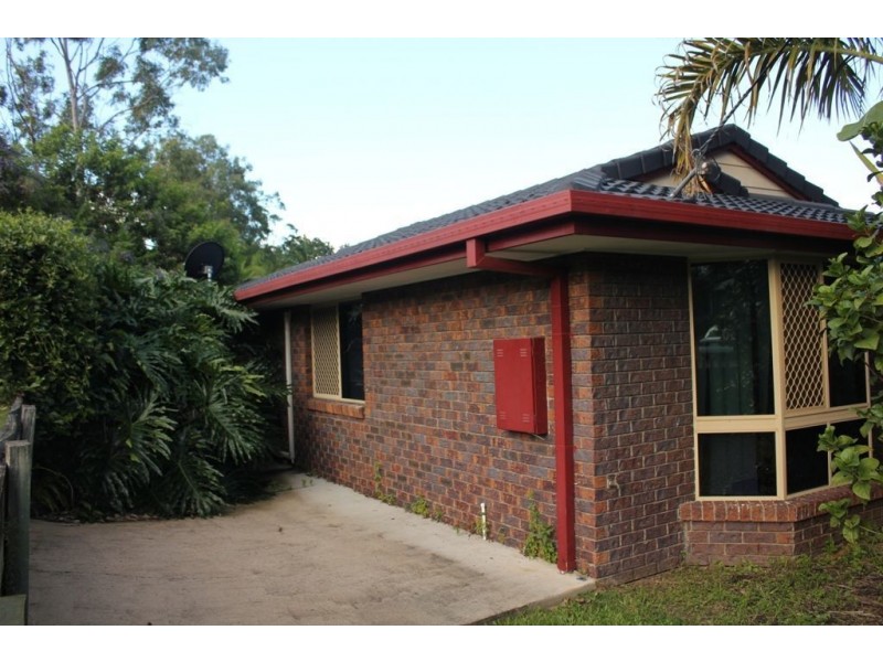 1 Burgundy crt, Petrie QLD 4502
