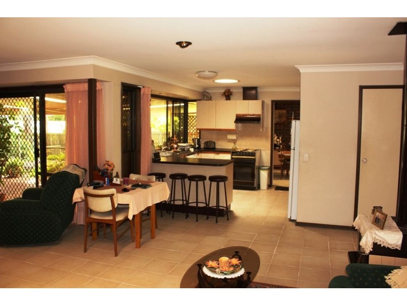 43 Woonara dve, Petrie QLD 4502