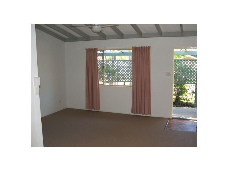10 Minstreal St, Kallangur QLD 4503