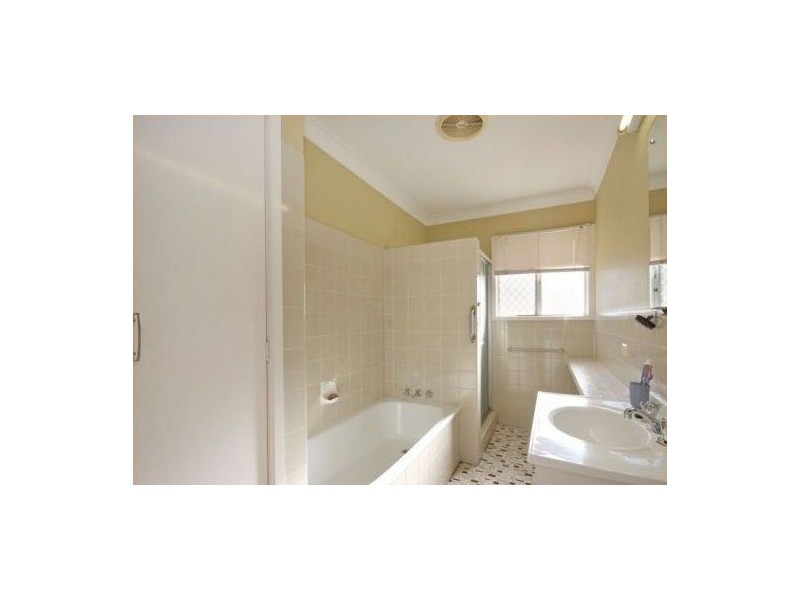 4 Ottilie st, Strathpine QLD 4500