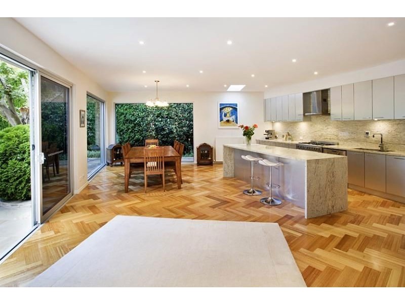 12 Hutchison Ave, Beaumaris VIC 3193