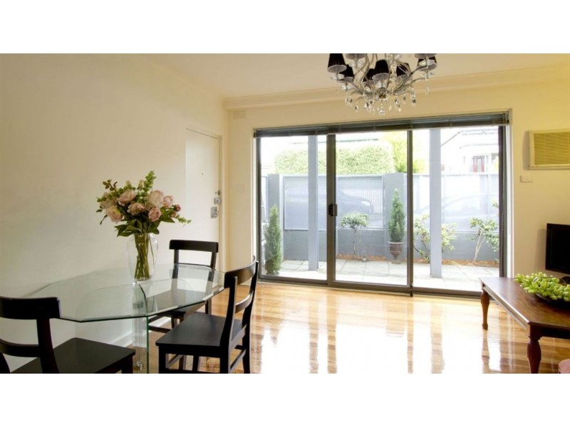 2/7 Ross Street, Elsternwick VIC 3185