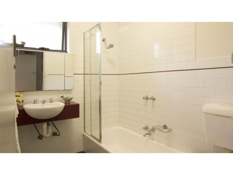 2/7 Ross Street, Elsternwick VIC 3185