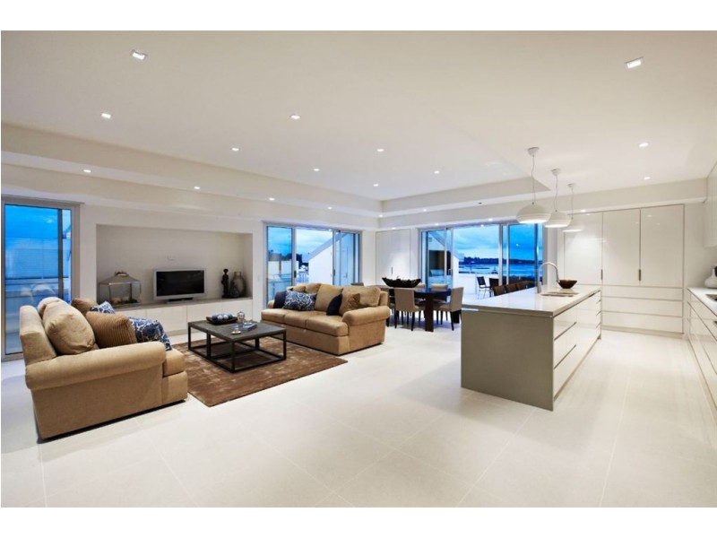 15 Beach Road, Hampton VIC 3188