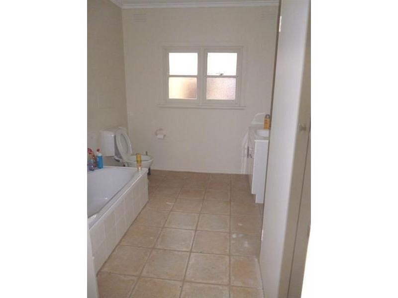 Rear/326 Beach Road, Black Rock VIC 3193