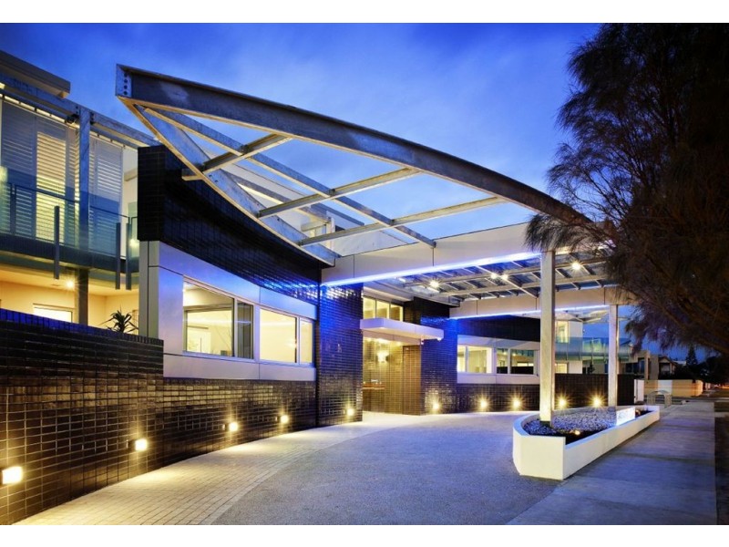 63/15 Beach Rd, Hampton VIC 3188