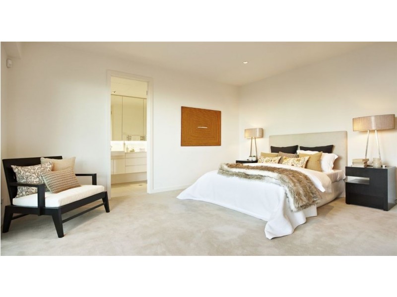 63/15 Beach Rd, Hampton VIC 3188