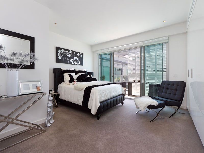 31/15 Beach Road, Hampton VIC 3188