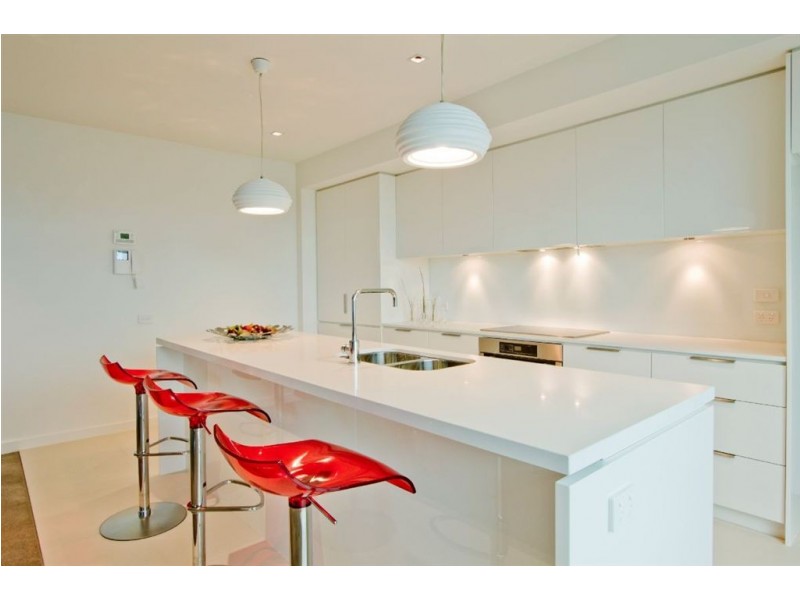 32/15 Beach Road, Hampton VIC 3188