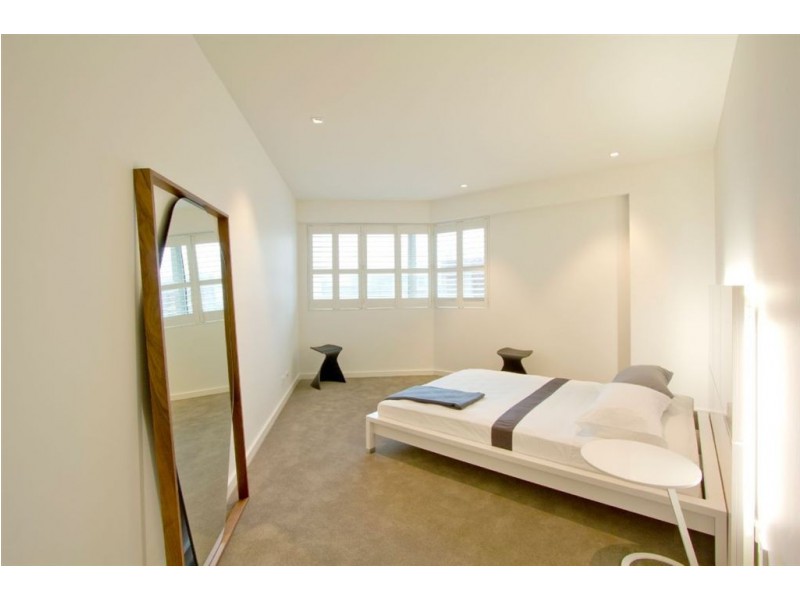 32/15 Beach Road, Hampton VIC 3188