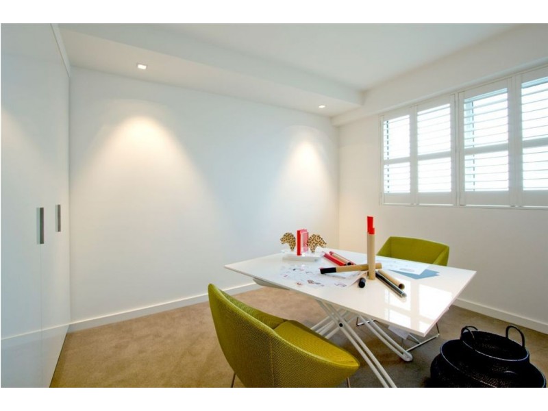 32/15 Beach Road, Hampton VIC 3188