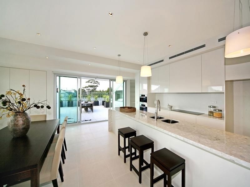 62/15 Beach Road, Hampton VIC 3188