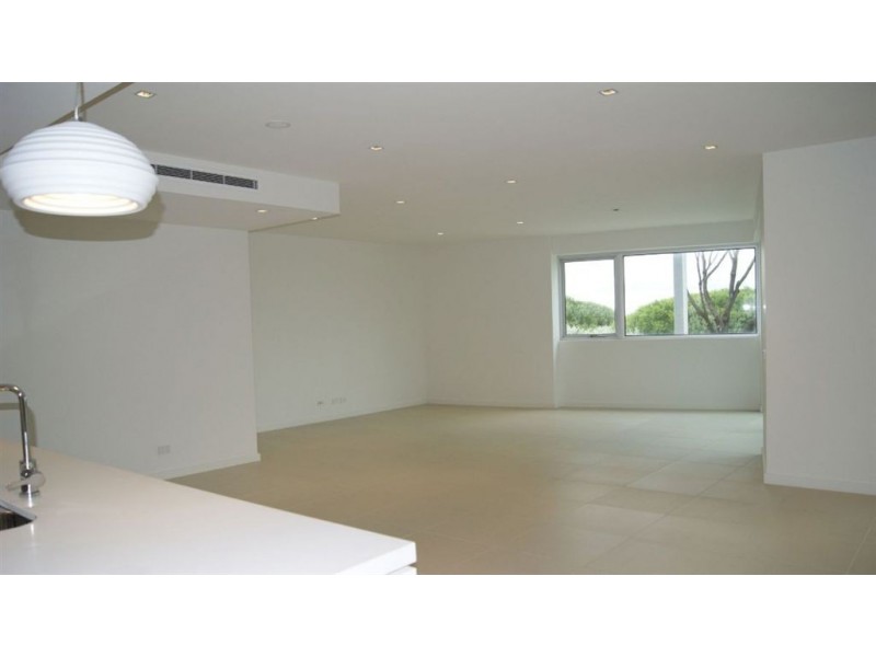 15/15 Beach Road, Hampton VIC 3188