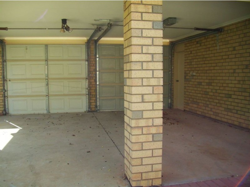 13 Sharrad Court, Andrews Farm SA 5114